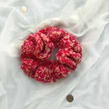 Load image into Gallery viewer, Sari Scrunchy