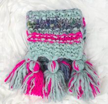 Load image into Gallery viewer, Shahana Scarf
